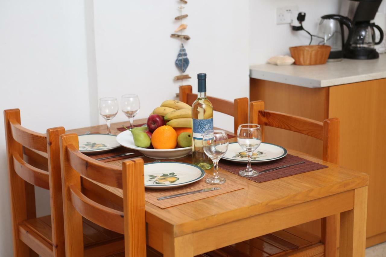 Ron'S Pergola Apartment Paphos ภายนอก รูปภาพ