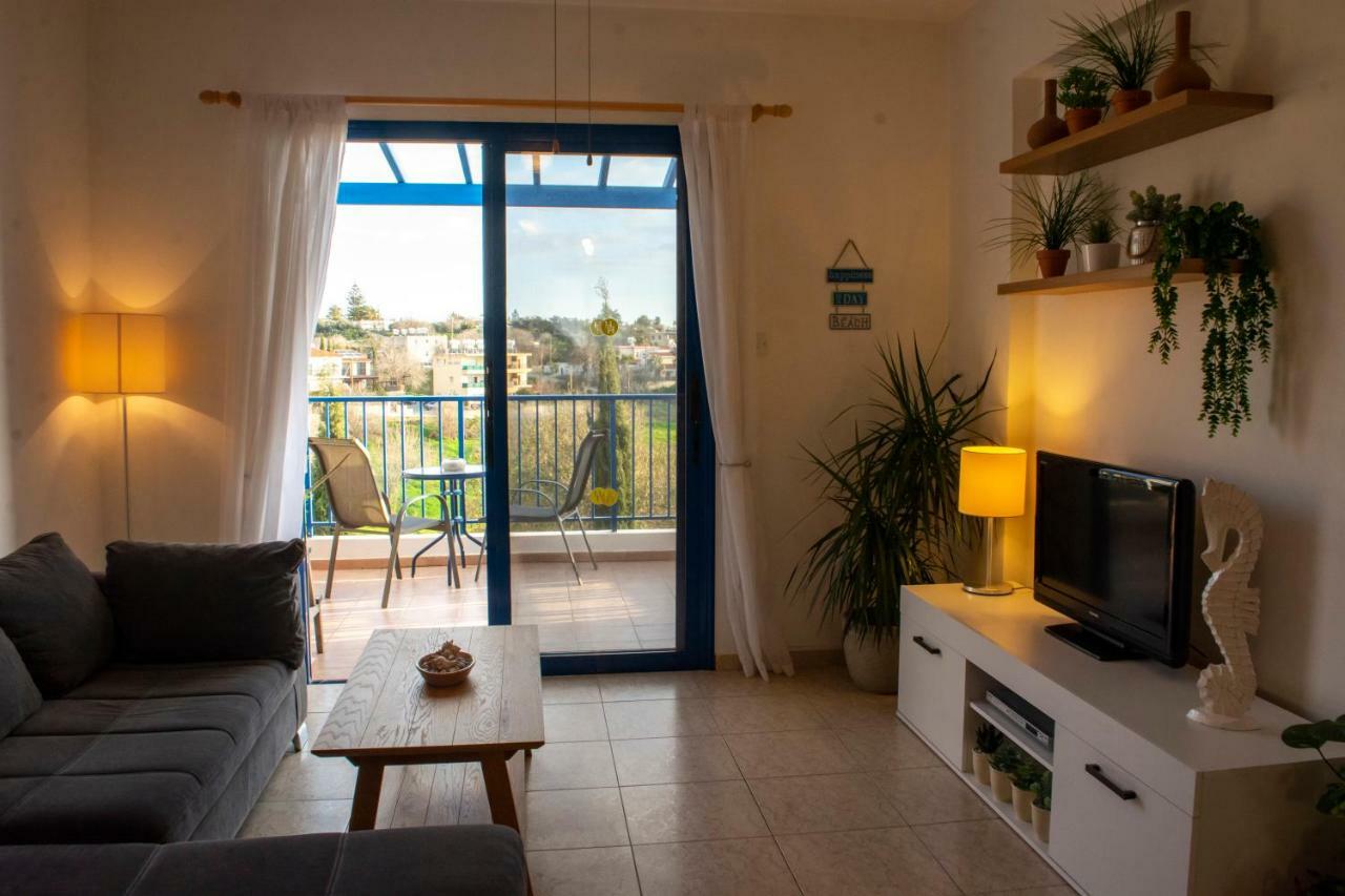 Ron'S Pergola Apartment Paphos ภายนอก รูปภาพ