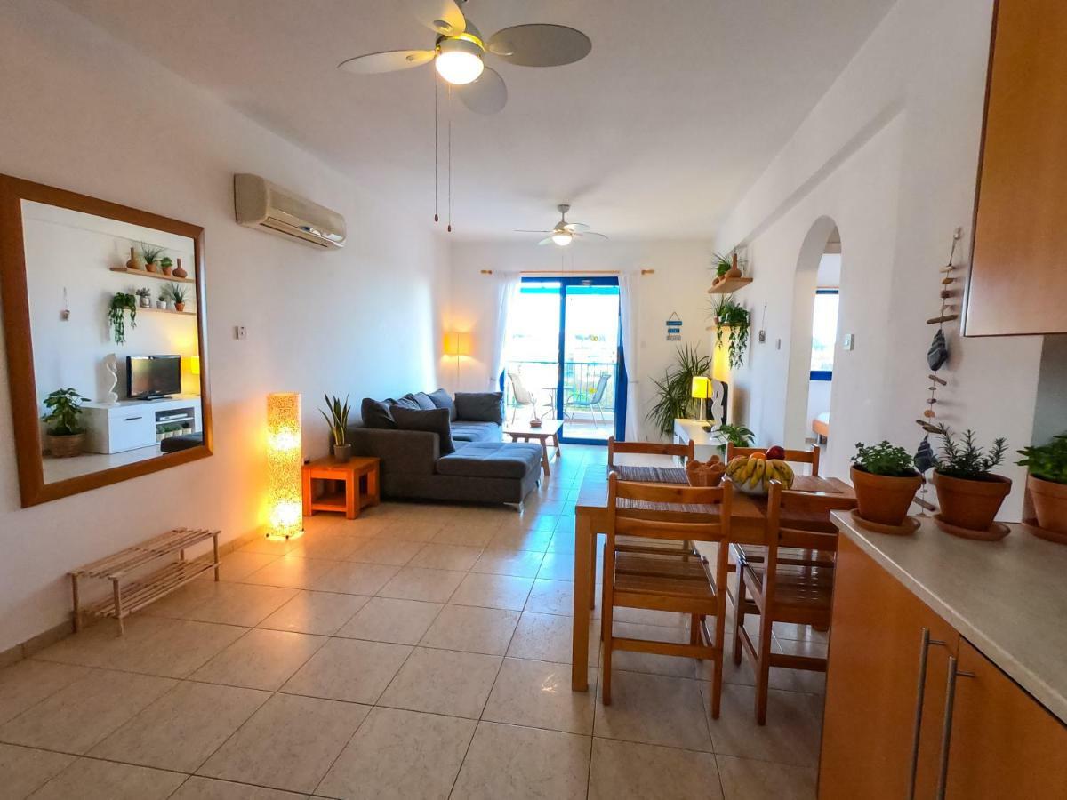 Ron'S Pergola Apartment Paphos ภายนอก รูปภาพ