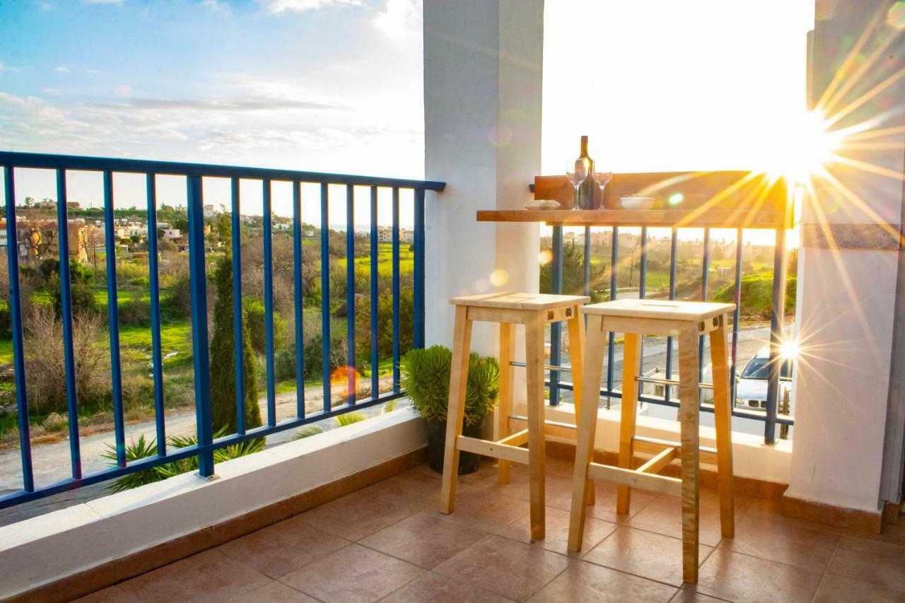 Ron'S Pergola Apartment Paphos ภายนอก รูปภาพ