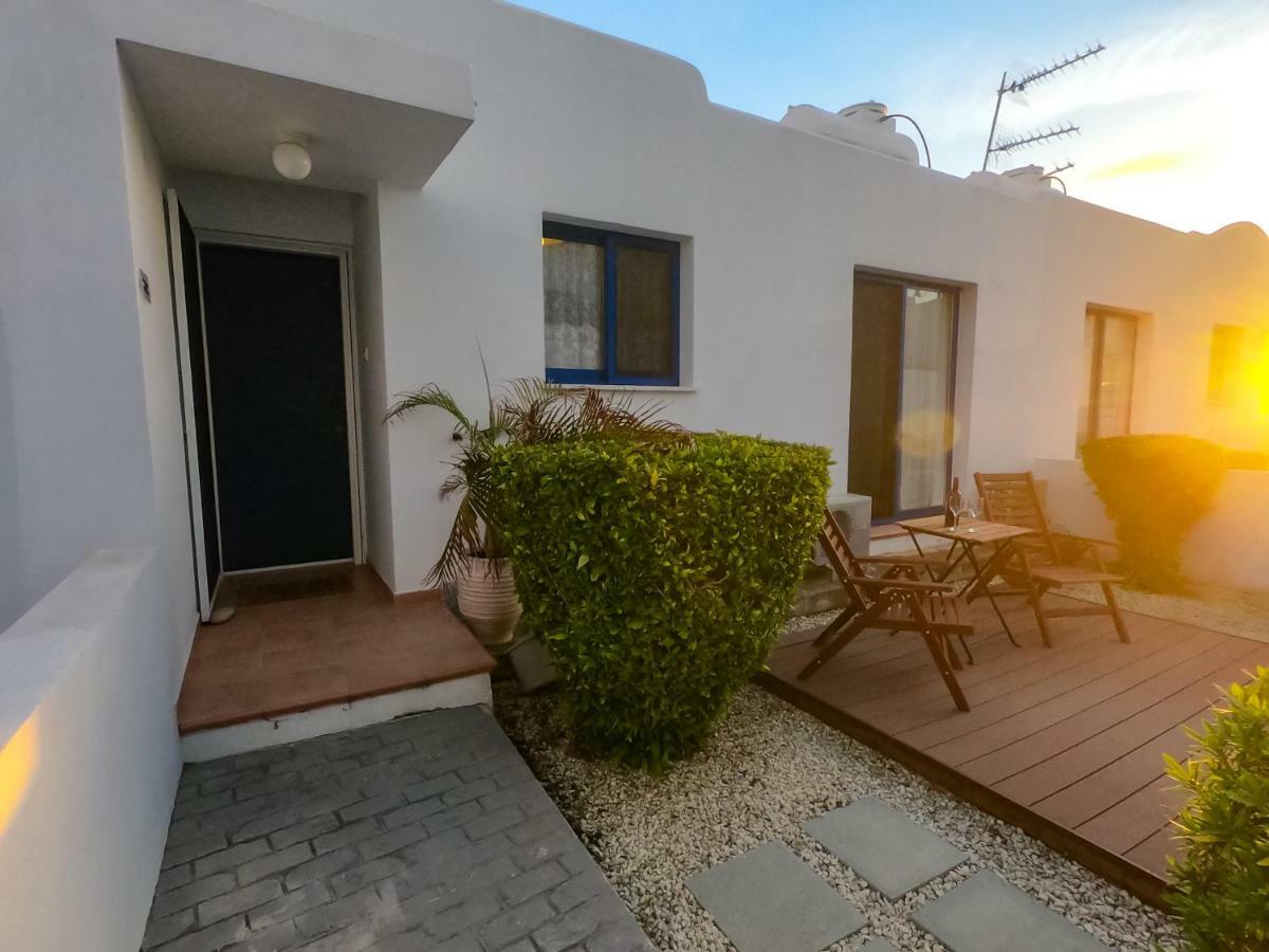 Ron'S Pergola Apartment Paphos ภายนอก รูปภาพ