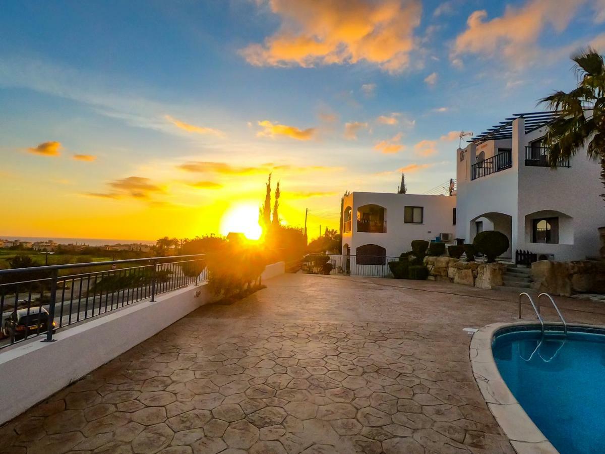 Ron'S Pergola Apartment Paphos ภายนอก รูปภาพ